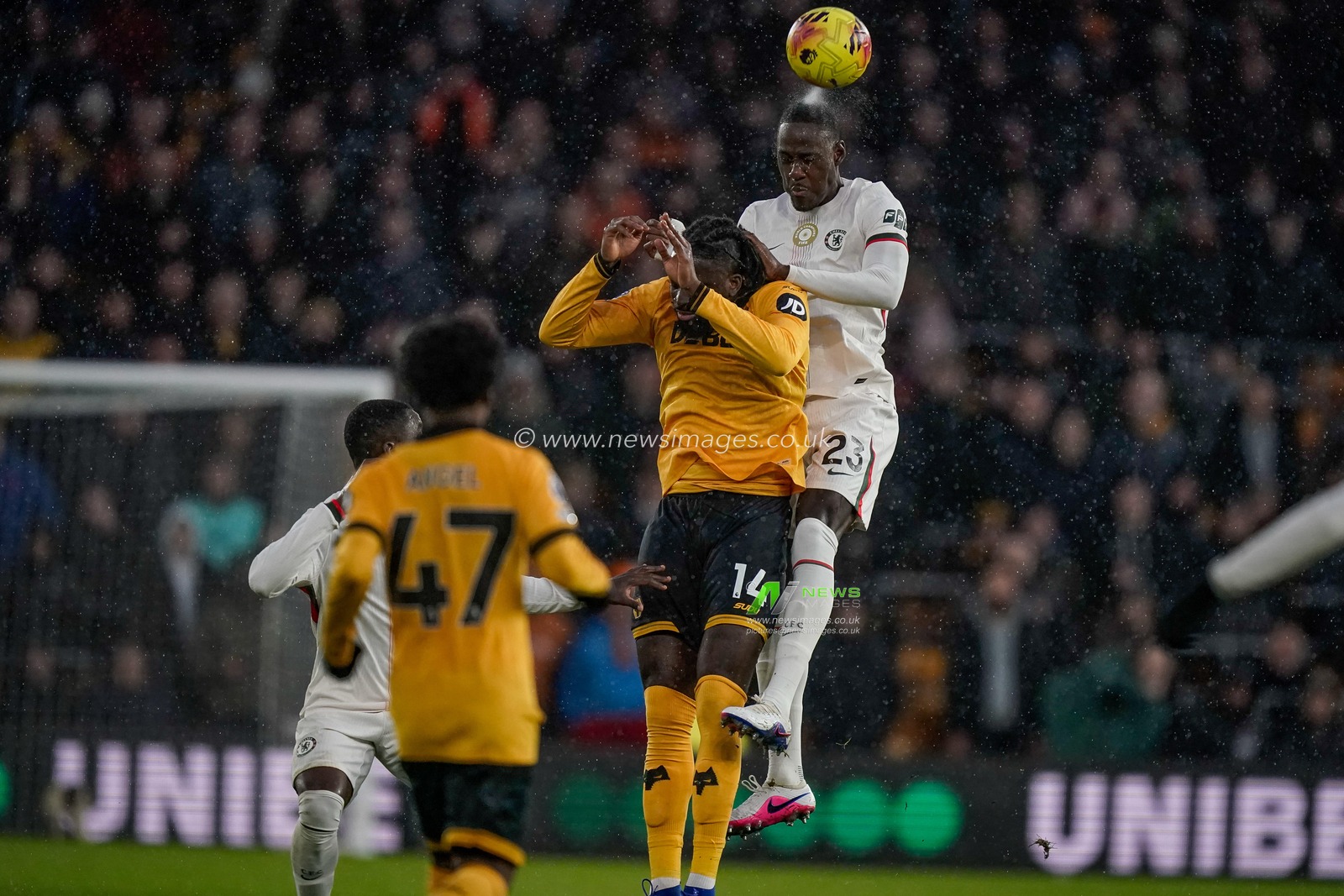 Trevoh Chalobah of Chelsea leaps to head the ball away under challenge fro, ,Tolu Arokodare during the Premier League match Wolverhampton Wanderers vs Chelsea at Molineux, Wolverhampton, United Kingdom on 07 February 2026

(Photo by Maynard Manyowa/News Images)