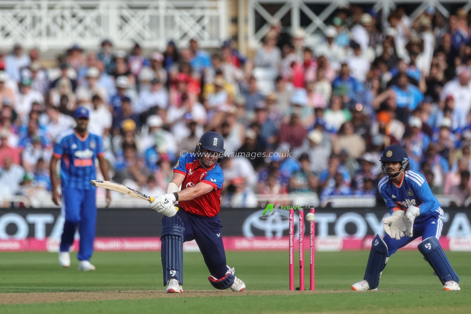 Sam Curran of England hits a four during the Third Vitality T20 International match England vs India at Trent Bridge, Nottingham, United Kingdom on 07 July 2026

(Photo by Mark Cosgrove/News Images)