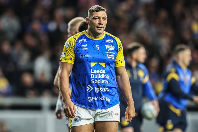 Ryan Hall of Leeds Rhinos in the pre-game warm up during the Betfred Super League round 26 match Leeds Rhinos vs Catalans Dragons at Headingley Stadium, Leeds, United Kingdom, 11th September 2025

(Photo by Alfie Cosgrove/News Images)