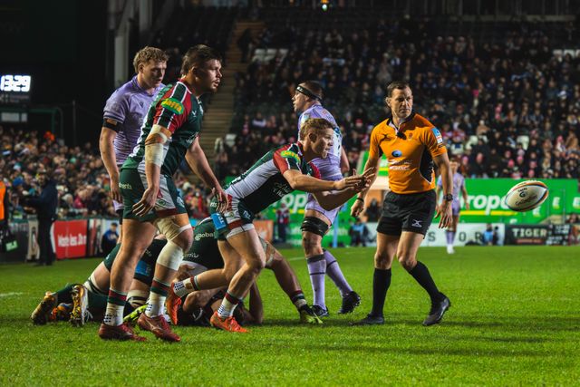 Tom Whiteley of Leicester Tigers during the Gallagher Premiership match Leicester Tigers vs Gloucester Rugby at Mattioli Woods Welford Road Stadium, Leicester, United Kingdom, 19th December 2025

(Photo by Craig Evans/News Images)

*** GER AUT SUI OUT ***