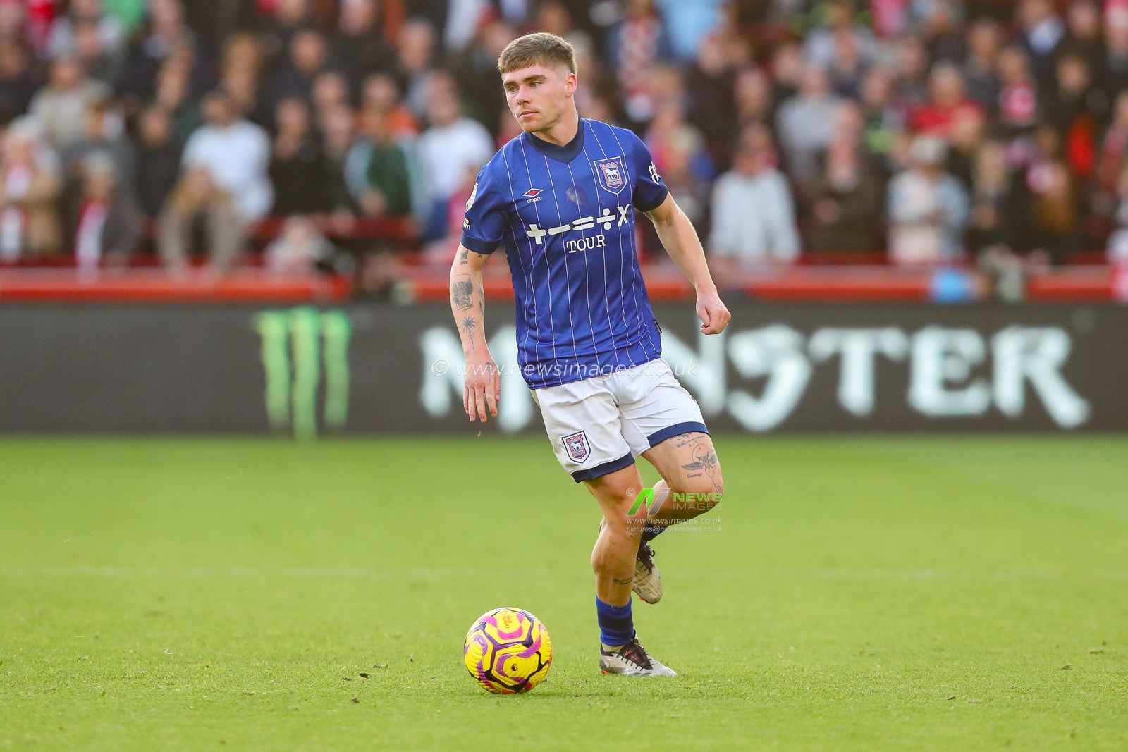Leif Davis of Ipswich Town in action during the Premier League match Brentford vs Ipswich Town at The Gtech Community Stadium, London, United Kingdom, 26th October 2024

(Photo by Izzy Poles/News Images)