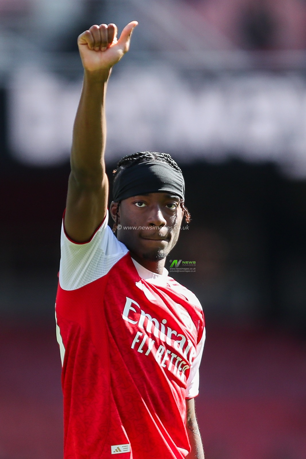 Noni Madueke of Arsenal acknowledges the fans after the teams victory following the Premier League match Arsenal vs Nottingham Forest at Emirates Stadium, London, United Kingdom, 13th September 2025

(Photo by Izzy Poles/News Images)