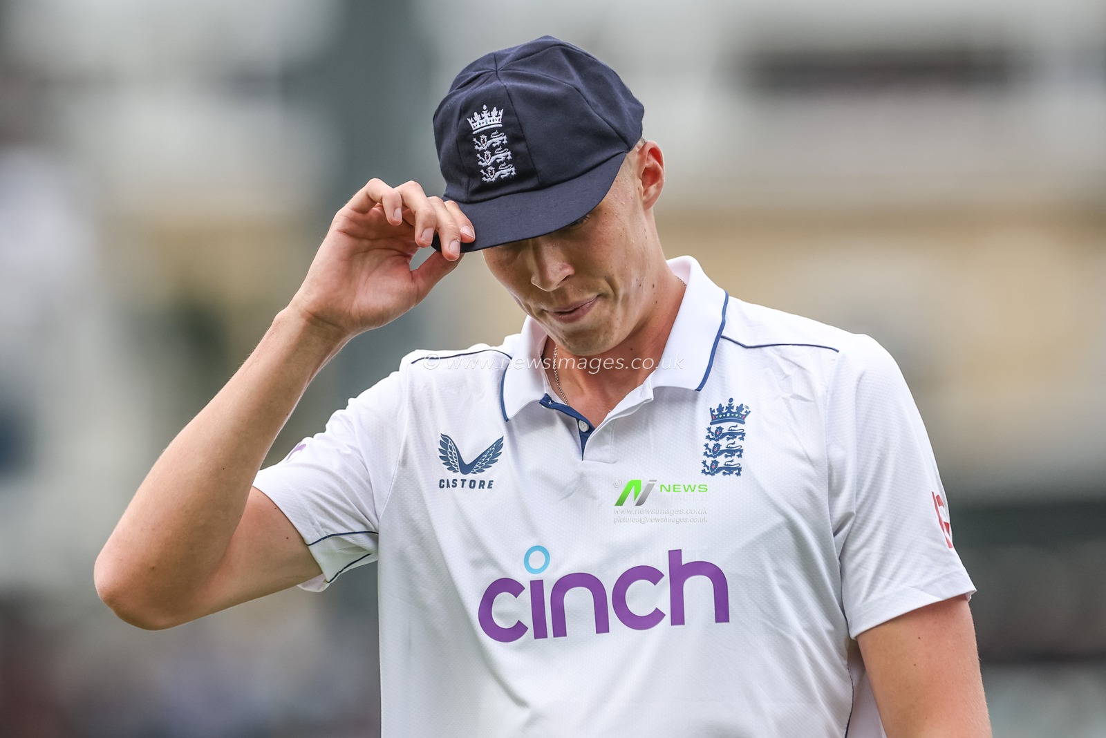 Josh Hull of England during the 3rd Rothesay Test Match Day Two England v Sri Lanka at The Kia Oval, London, United Kingdom, 7th September 2024

(Photo by Mark Cosgrove/News Images)