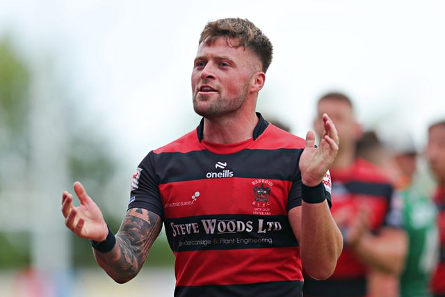 Ryan Johnston of Barrow Raiders applauds the fans after the Betfred Championship match Hunslet RLFC vs Barrow Raiders at South Leeds Stadium, Leeds, United Kingdom, 22nd June 2025

(Photo by Sam Eaden/News Images)