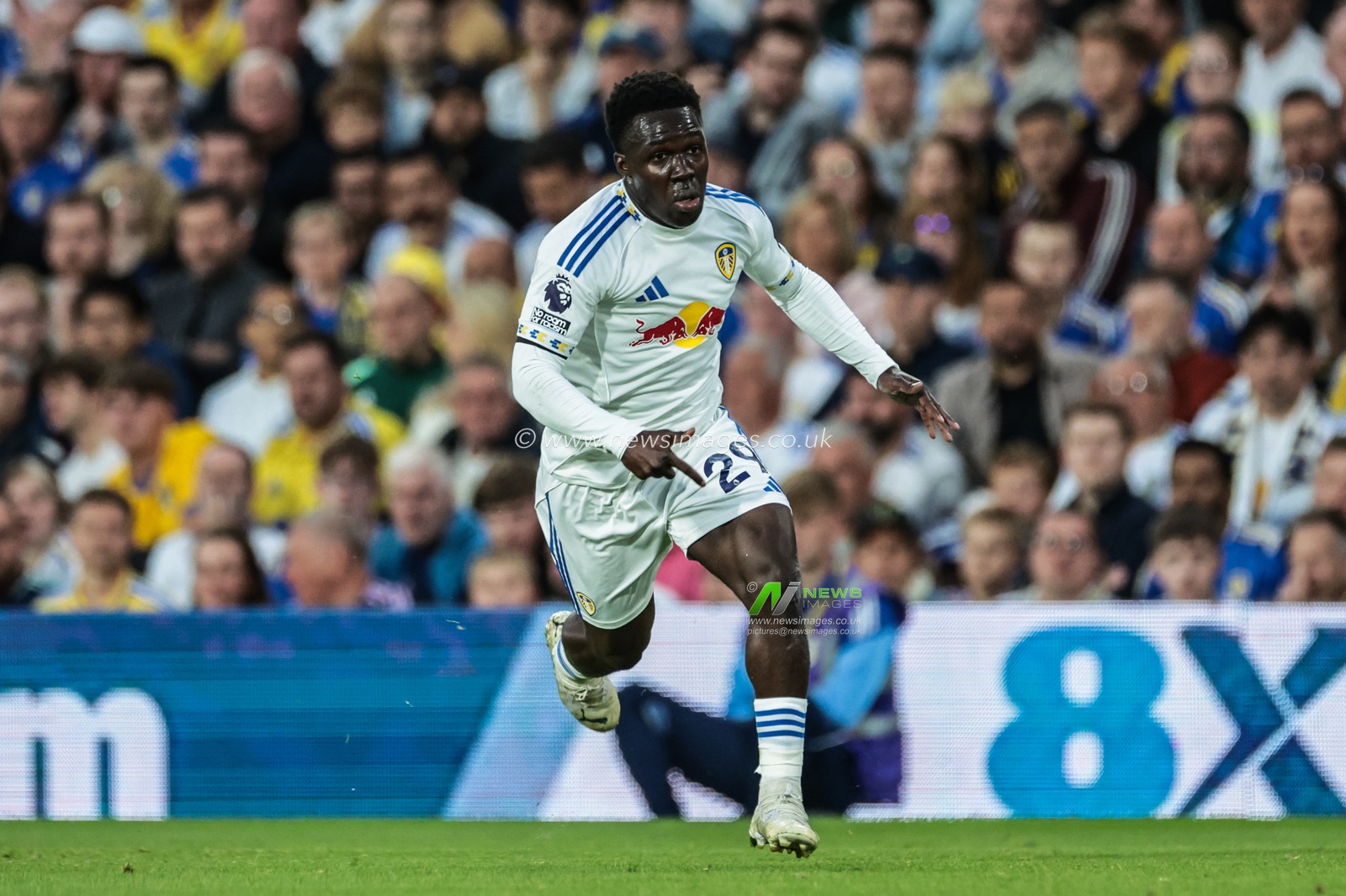 Wilfried Gnonto of Leeds United during the Premier League match Leeds United vs Everton at Elland Road, Leeds, United Kingdom, 18th August 2025

(Photo by Mark Cosgrove/News Images)