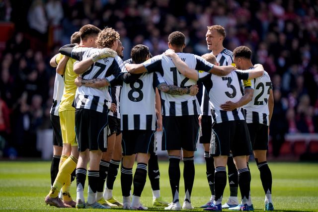 Newcastle players led by Dan Burn of Newcastle United in the pre-match team huddle during the Premier League match Nottingham Forest vs Newcastle Untied at City Ground, Nottingham, United Kingdom on 10 May 2026

(Photo by Maynard Manyowa/News Images)