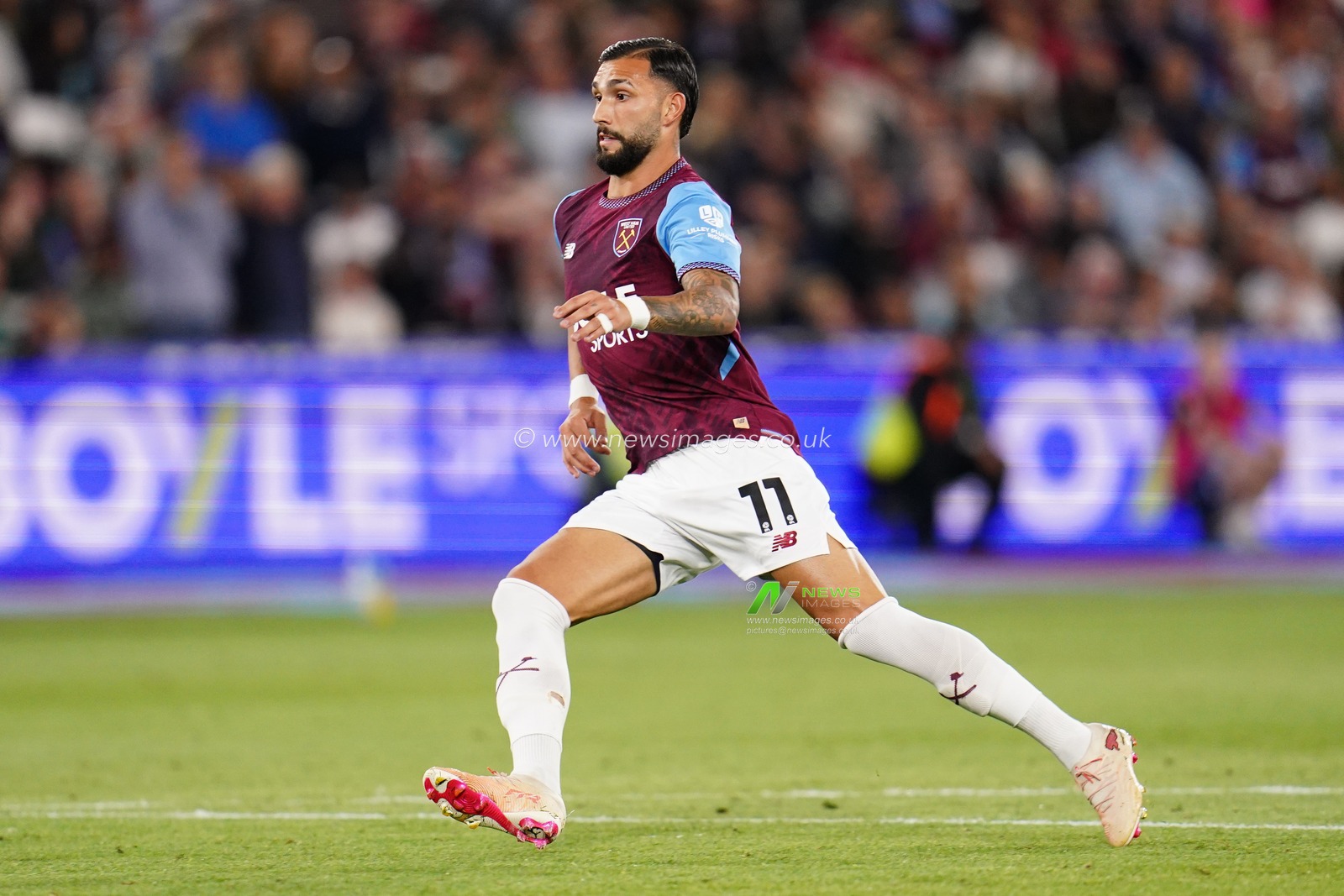 Valentin Castellanos of West Ham United during the Sky Bet Championship match West Ham United vs Wolverhampton Wanderers at London Stadium, London, United Kingdom on 01 September 2026

(Photo by Harvey Murphy/News Images)