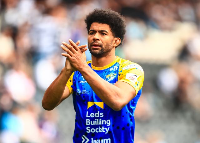 Kallum Watkins of Leeds Rhinos in the pre-game warm up  during the Betfred Super League Round 24 match Hull FC vs Leeds Rhinos at MKM Stadium, Hull, United Kingdom, 30th August 2025

(Photo by Richard Bierton/News Images)