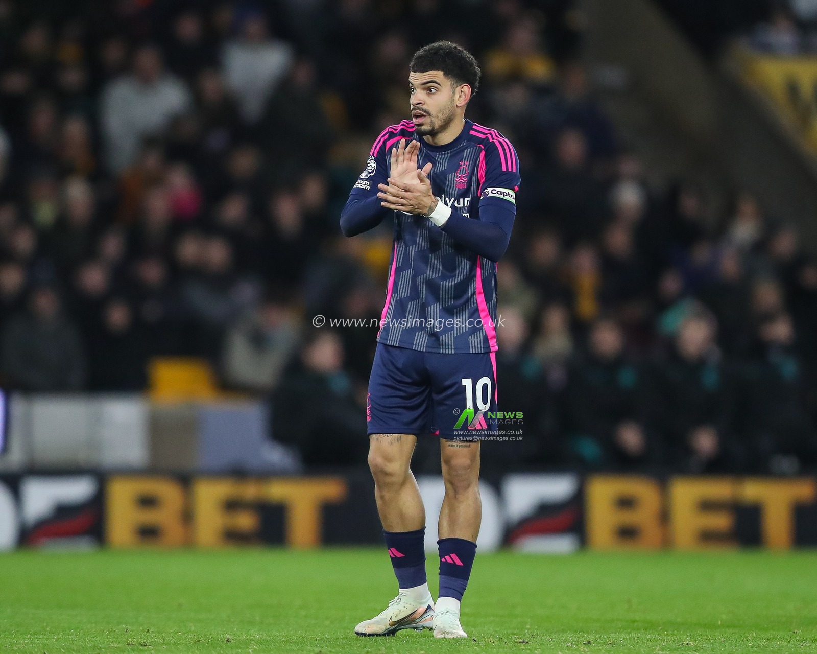 Morgan Gibbs-White of Nottingham Forest applauds his side during the Premier League match Wolverhampton Wanderers vs Nottingham Forest at Molineux, Wolverhampton, United Kingdom, 6th January 2025

(Photo by Gareth Evans/News Images)