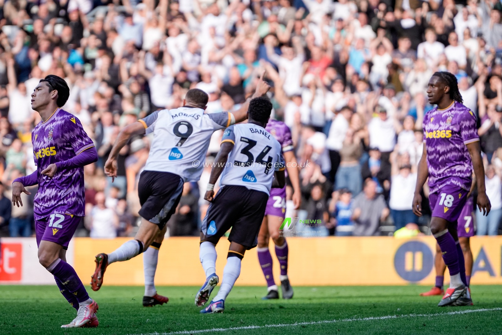 Carlton Morris of Derby County celebrates his goal to make it  2-0 during the Sky Bet Championship match Derby County vs Stoke City at Pride Park Stadium, Derby, United Kingdom on 06 April 2026

(Photo by Maynard Manyowa/News Images)
