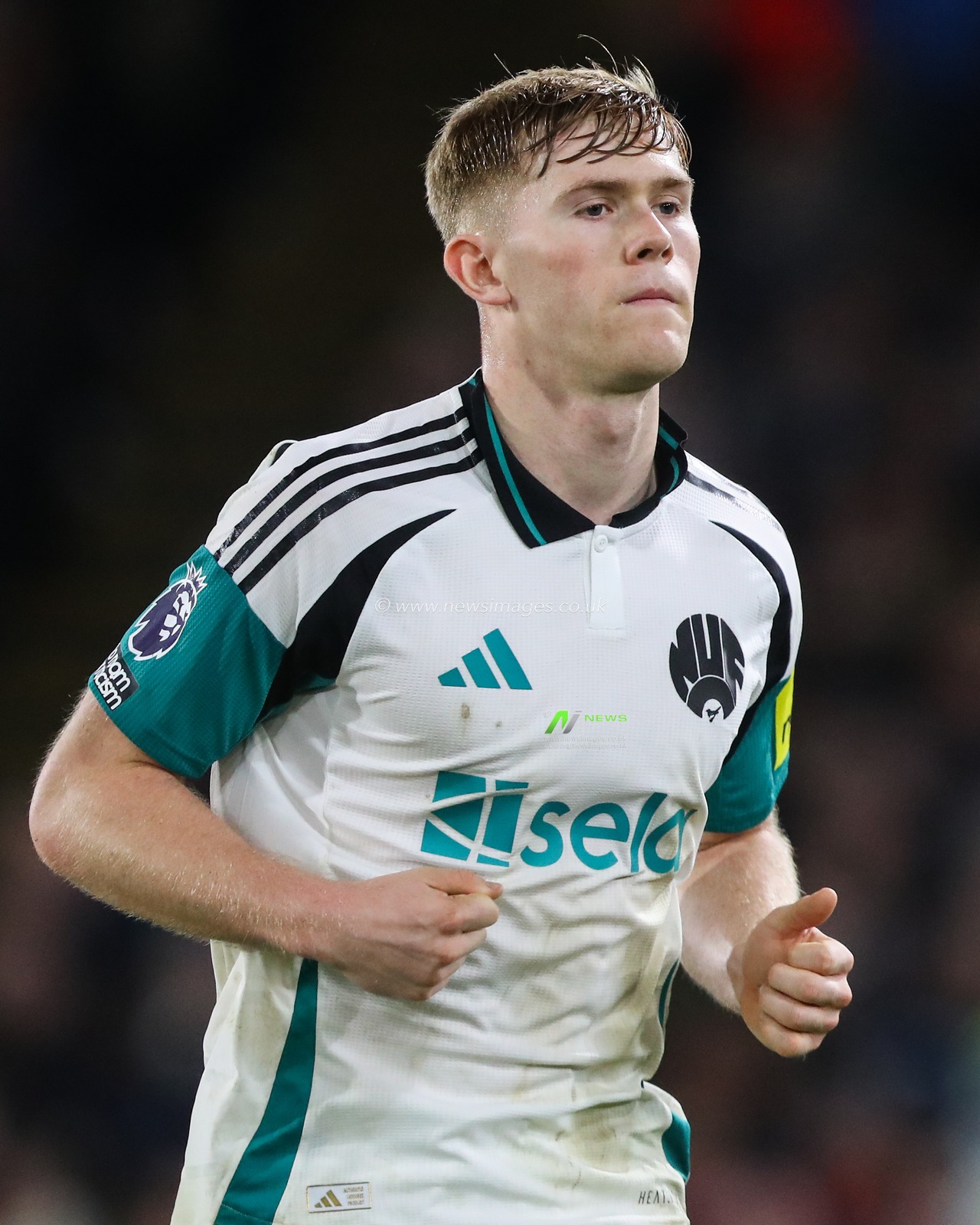 Lewis Hall of Newcastle United during the Premier League match Crystal Palace vs Newcastle United at Selhurst Park, London, United Kingdom, 30th November 2024

(Photo by Gareth Evans/News Images)