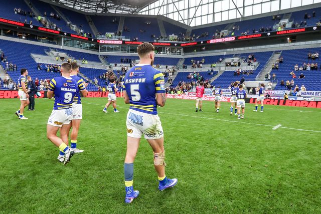 Matty Ashton of Warrington Wolves applauds the fans after the game during the Betfred Super League Magic Weekend match Leigh Leopards vs Warrington Wolves at Leigh Sports Village, Leigh, United Kingdom on 04 July 2026

(Photo by Alfie Cosgrove/News Images)