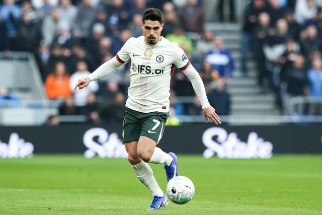 Pedro Neto of Chelsea with ball at his feet during the Premier League match Everton vs Chelsea at Hill Dickinson Stadium, Liverpool, United Kingdom on 21 March 2026

(Photo by Jorge Horsted/News Images)