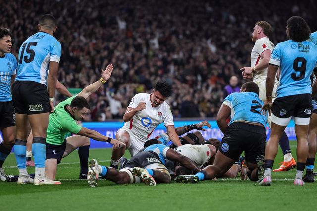 Ellis Genge of England goes over for a try during the Quilter Nations Series 2025 match England vs Fiji at Allianz Stadium, Twickenham, United Kingdom, 8th November 2025

(Photo by Mark Cosgrove/News Images)

*** GER AUT SUI OUT ***
