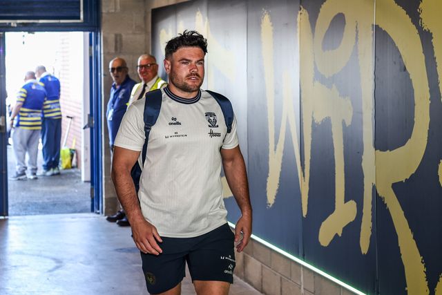 Joe Philbin of Warrington Wolves arrives during the Betfred Super League round 12 match Warrington Wolves vs Bradford Bulls at The Halliwell Jones Stadium, Warrington, United Kingdom on 24 May 2026

(Photo by Alfie Cosgrove/News Images)