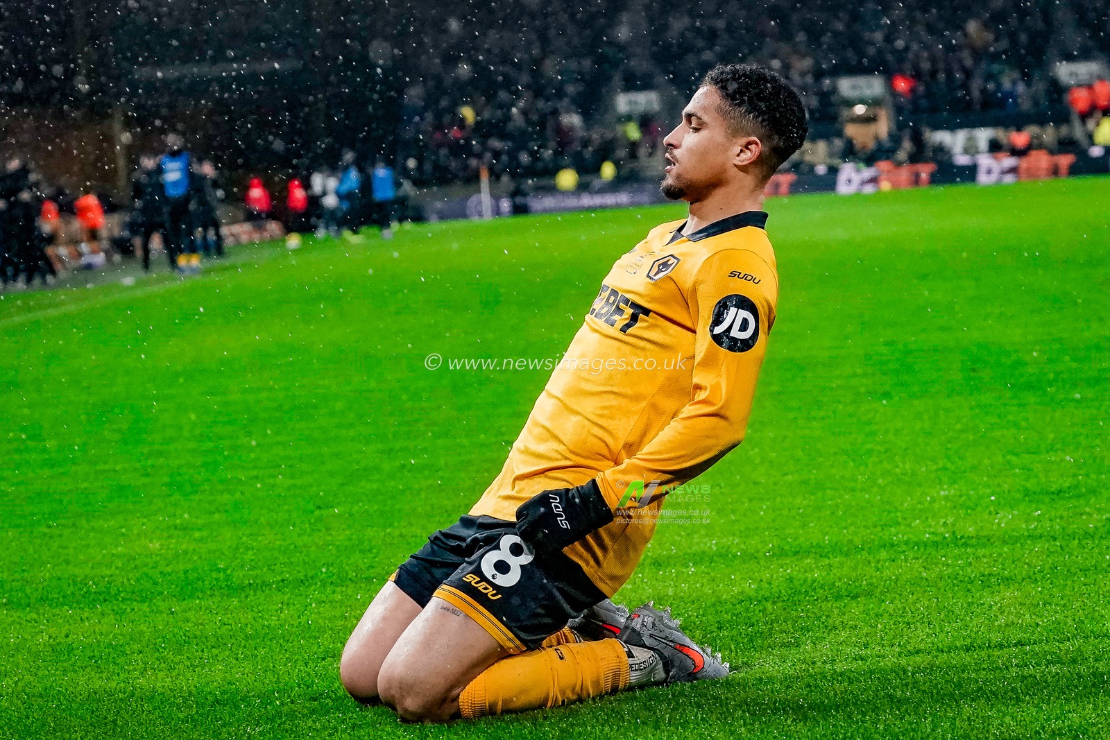 Joao Gomes of Wolverhampton Wanderers celebrates his goal to make it  1-0 during the Premier League match Wolverhampton Wanderers vs Aston Villa at Molineux, Wolverhampton, United Kingdom on 27 February 2026

(Photo by Maynard Manyowa/News Images)