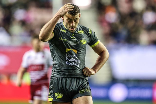 Jake Connor of Leeds Rhinos during the Betfred Super League round 11 match Wigan Warriors vs Leeds Rhinos at The Brick Community Stadium, Wigan, United Kingdom on 15 May 2026

(Photo by Alfie Cosgrove/News Images)