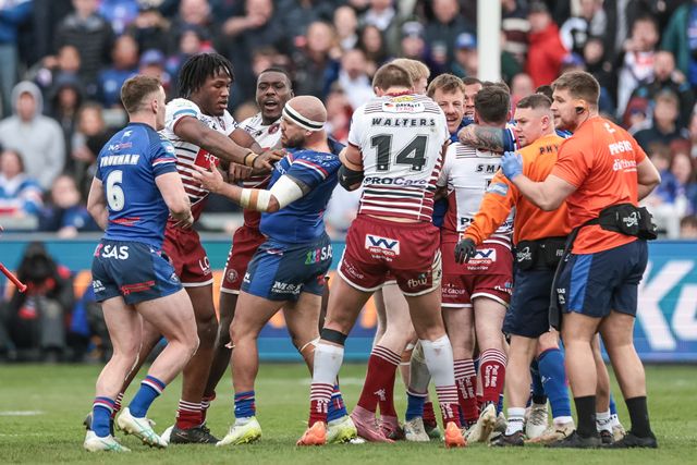 Tempers flare as the game heats up at 22-22 during the Betfred Challenge Cup Quarter Final match Wakefield Trinity vs Wigan Warriors at DIY Kitchens Stadium, Wakefield, United Kingdom on 12 April 2026

(Photo by Mark Cosgrove/News Images)