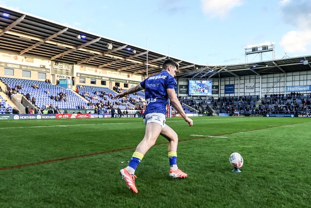 Josh Thewlis of Warrington Wolves in the pre-game warm up during the Betfred Super League Round 3 match Warrington Wolves vs Wakefield Trinity at The Halliwell Jones Stadium, Warrington, United Kingdom on 28 February 2026

(Photo by Alfie Cosgrove/News Images)