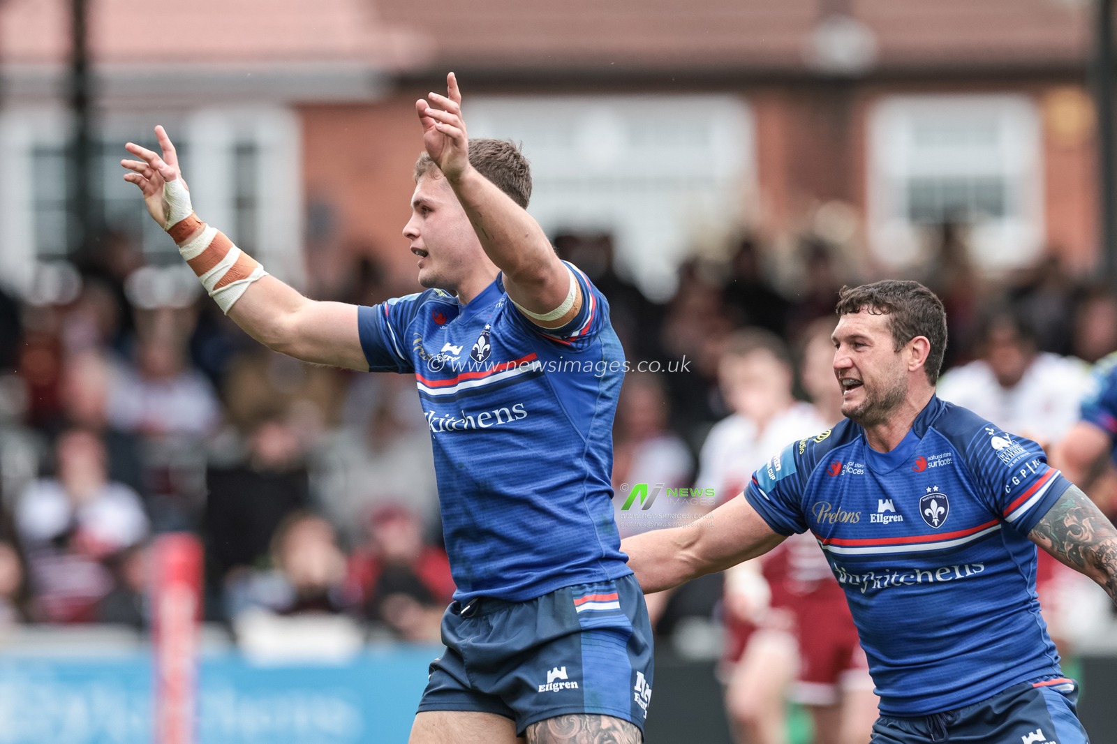 Cameron Scott of Wakefield Trinity celebrates his try during the Betfred Challenge Cup Quarter Final match Wakefield Trinity vs Wigan Warriors at DIY Kitchens Stadium, Wakefield, United Kingdom on 12 April 2026

(Photo by Mark Cosgrove/News Images)