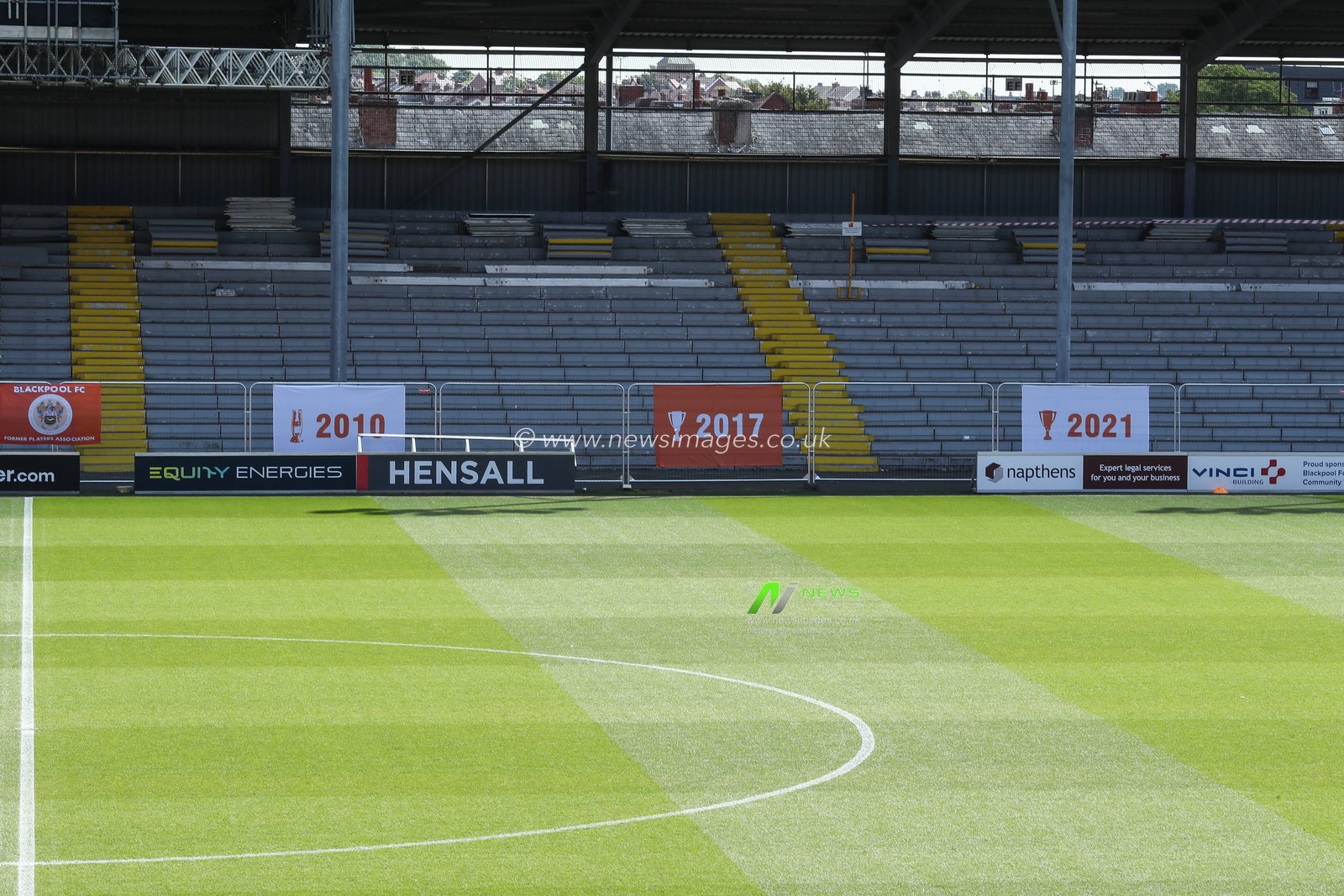 Blackpool Legends match match Blackpool vs Blackpool at Bloomfield Road, Blackpool, United Kingdom, 17th May 2025

(Photo by Jorge Horsted/News Images)