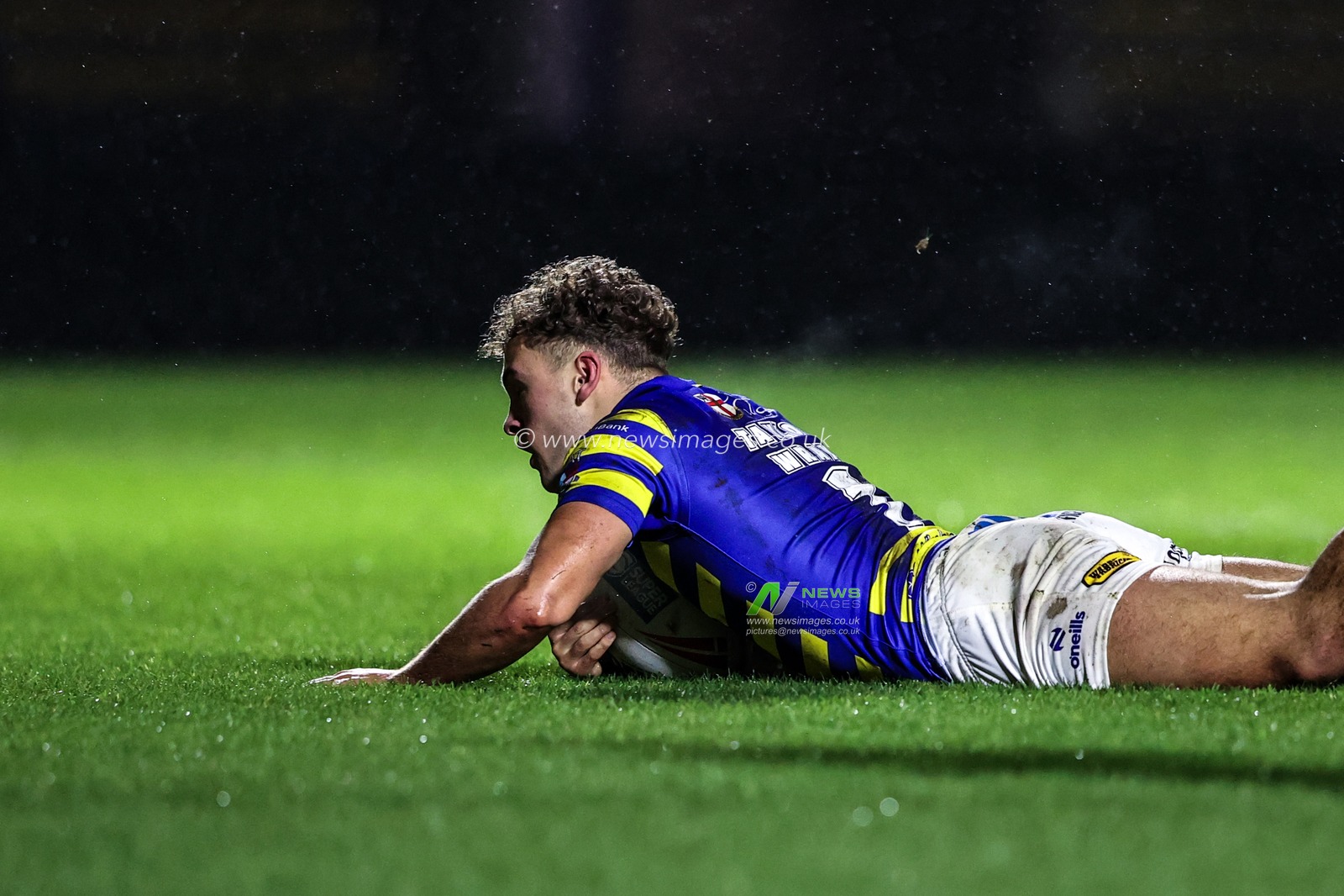 Cai Taylor-Wray of Warrington Wolves goes over for a try during the Betfred Challenge Cup match Warrington Wolves vs Sheffield Eagles at The Halliwell Jones Stadium, Warrington, United Kingdom on 06 February 2026

(Photo by Alfie Cosgrove/News Images)