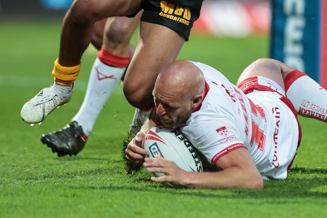 Dean Hadley of Hull KR goes over for a try during the Betfred Super League round 10 match Hull KR vs Castleford Tigers at Sewell Group Craven Park, Hull, United Kingdom on 30 April 2026

(Photo by Mark Cosgrove/News Images)