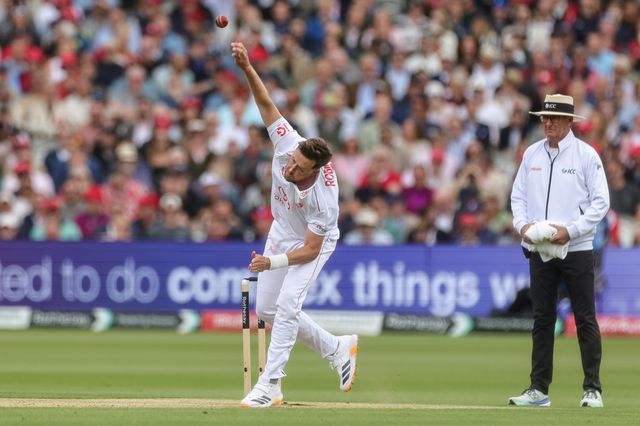 Ollie Robinson of England delivers the ball during the 1st Rothesay Test Match Day 2 match England vs New Zealand at Lords, London, United Kingdom on 05 June 2026

(Photo by Mark Cosgrove/News Images)