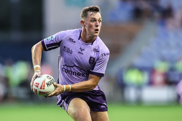 Jack Broadbent of Hull KR in action during the Betfred Super League round 22 match Wigan Warriors vs Hull KR at The Brick Community Stadium, Wigan, United Kingdom, 15th August 2025

(Photo by Alfie Cosgrove/News Images)