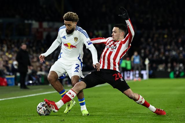 Jayden Bogle of Leeds United and Enzo Le FÃ©e of Sunderland battle for the ball Jobe Bellingham of Sunderland during the Sky Bet Championship match Leeds United vs Sunderland at Elland Road, Leeds, United Kingdom, 17th February 2025

(Photo by Alfie Cosgrove/News Images)