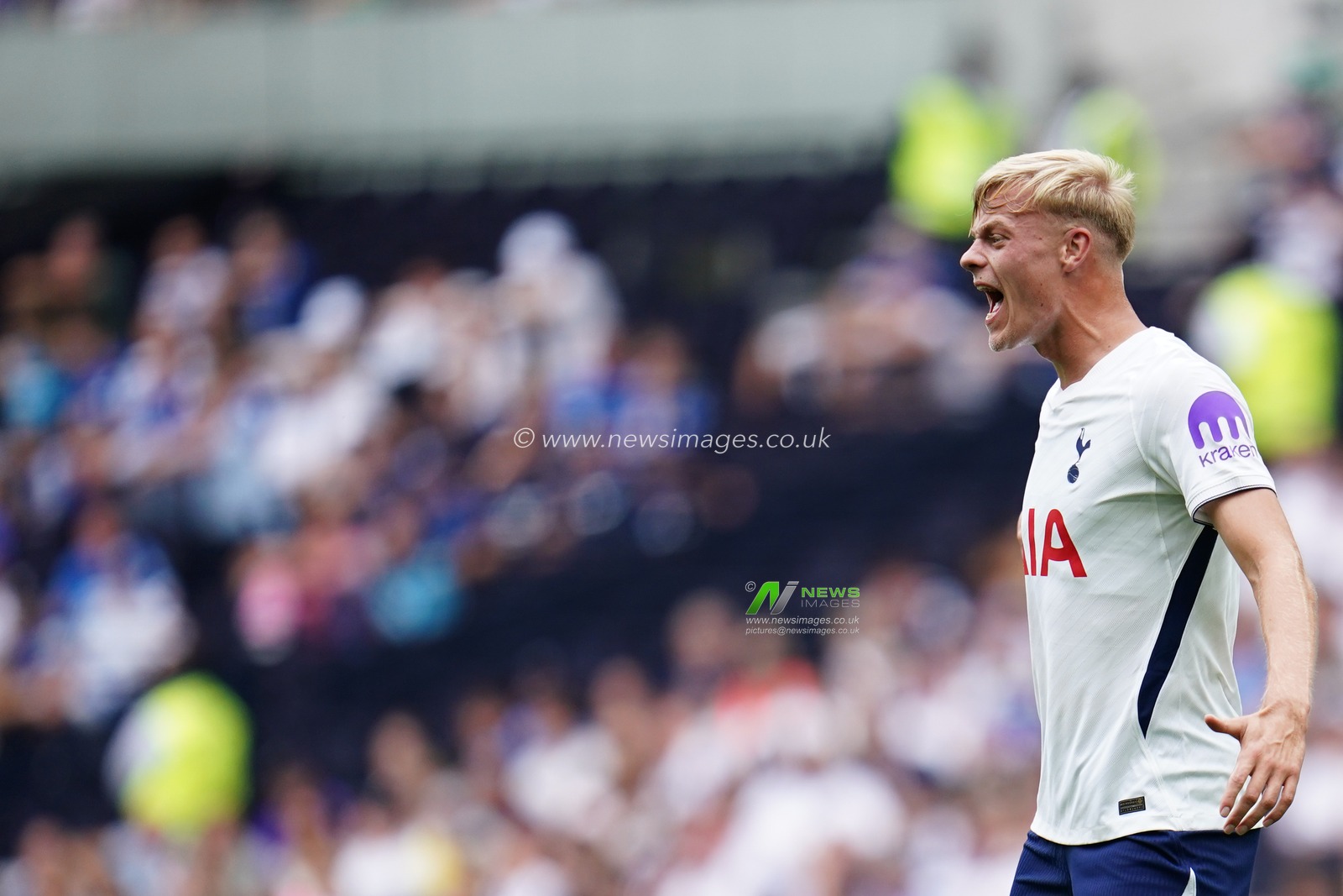 Jan Van Hecke of Tottenham Hotspur during the pre-season friendly match Tottenham Hotspur vs Hoffenheim at Tottenham Hotspur Stadium, London, United Kingdom on 15 August 2026

(Photo by Harvey Murphy/News Images)
