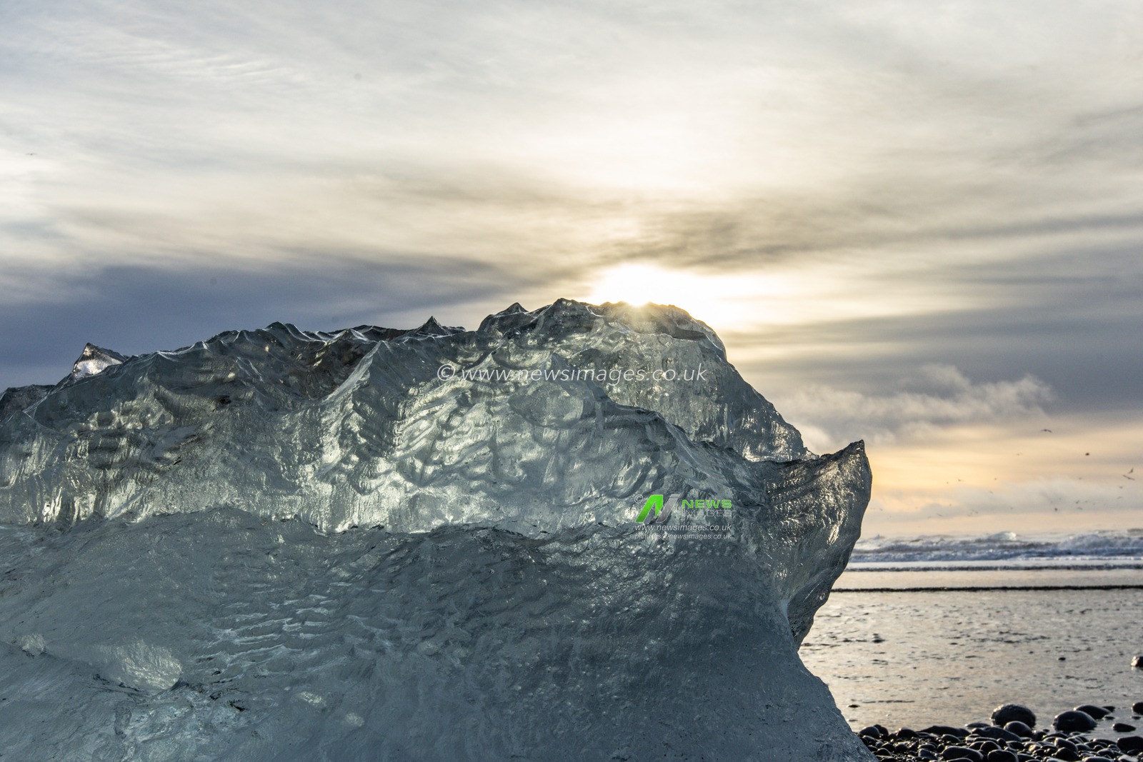 Small Iceberg's washed up on Diamond Beach that float down the river from JÃ¶kulsÃ¡rlÃ³n Glacial Lake , JÃ¶kulsÃ¡rlÃ³n, Iceland, 25th March 2025

(Photo by Alfie Cosgrove/News Images)