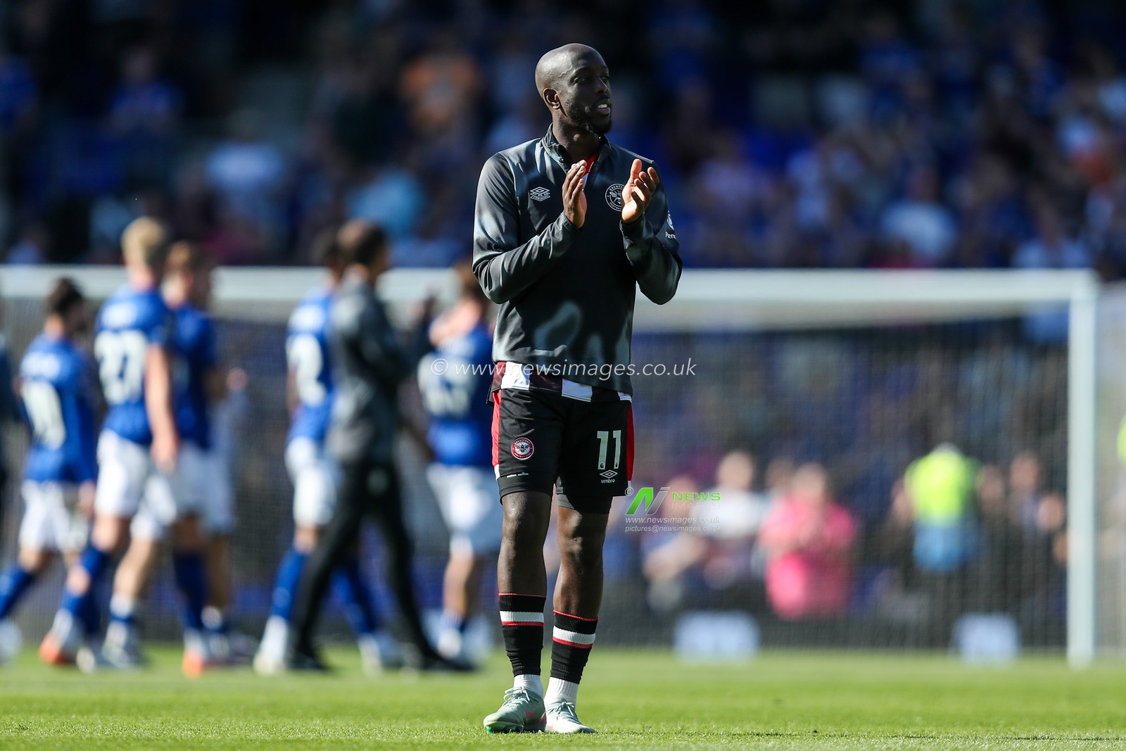 Yoane Wissa of Brentford applauds the travelling fans after the Premier League match Ipswich Town vs Brentford at Portman Road, Ipswich, United Kingdom, 10th May 2025

(Photo by Izzy Poles/News Images)