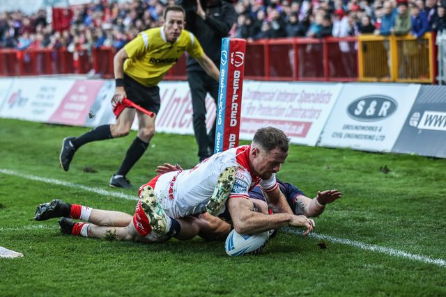 Joe Burgess of Hull KR goes over for a try making it 12-0 during the Betfred Super League Semi Final 2 match Hull KR vs St Helens at Sewell Group Craven Park, Kingston upon Hull, United Kingdom, 3rd October 2025

(Photo by Alfie Cosgrove/News Images)