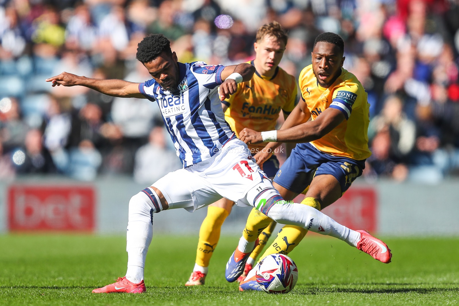 Grady Diangana of West Bromwich Albion in action during the Sky Bet Championship match West Bromwich Albion vs Derby County at The Hawthorns, West Bromwich, United Kingdom, 21st April 2025

(Photo by Gareth Evans/News Images)