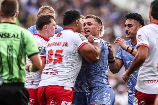 An altercation between Tevita Pangai Junior of Hull KR and Danny Levi of Leeds Rhinos during the Betfred Super League round 16 match Leeds Rhinos vs Hull KR at AMT Headingley Stadium, Leeds, United Kingdom on 26 June 2026

(Photo by Alfie Cosgrove/News Images)