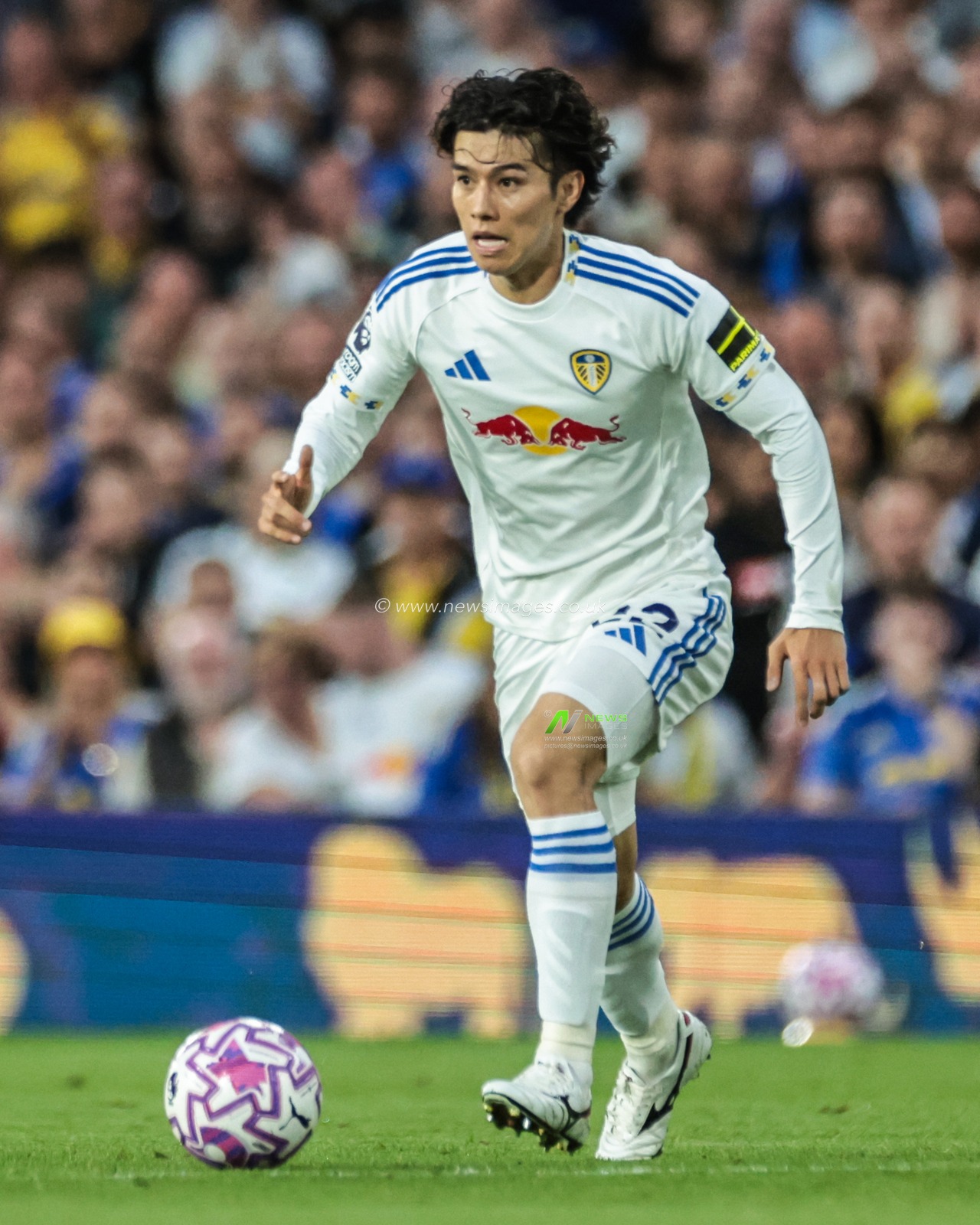 Ao Tanaka of Leeds United in action during the Premier League match Leeds United vs Everton at Elland Road, Leeds, United Kingdom, 18th August 2025

(Photo by Mark Cosgrove/News Images)
