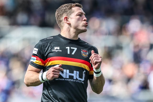 Ed Chamberlain of Bradford Bulls in the pre-game warm up during the Betfred Super League round 8 match Wakefield Trinity vs Bradford Bulls at DIY Kitchens Stadium, Wakefield, United Kingdom on 18 April 2026

(Photo by Alfie Cosgrove/News Images)