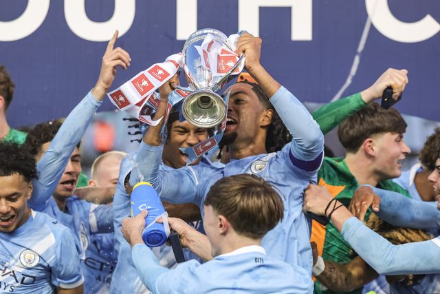 Manchester City lift The FA Youth Cup after beating Manchester United 2-1 during the FA Youth Cup Final match Manchester City U18 vs Manchester United U18 at Joie Stadium, Manchester, United Kingdom on 14 May 2026

(Photo by Mark Cosgrove/News Images)