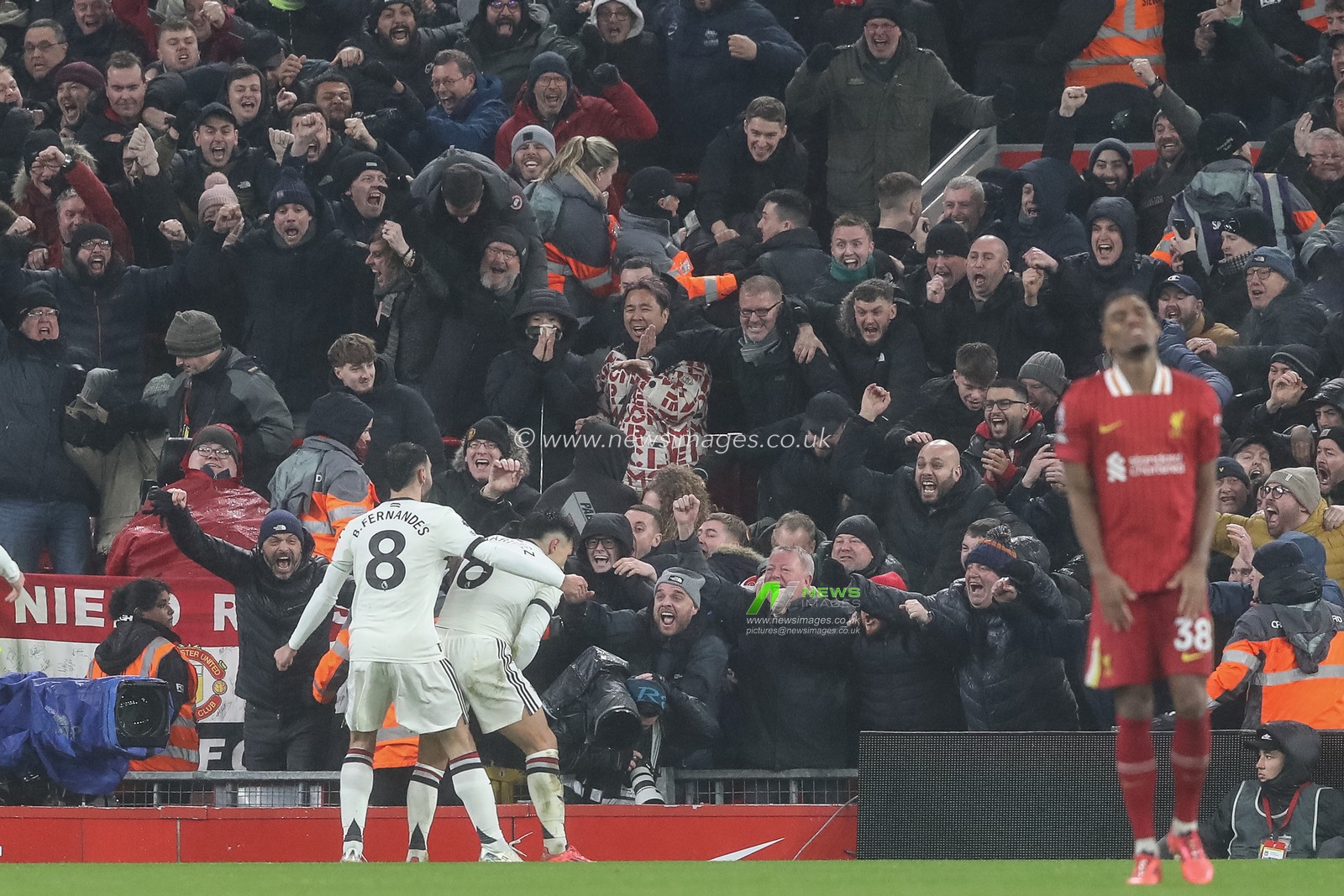 Lisandro MartÃ­nez of Manchester United celebrates his goal to make it 0-1 during the Premier League match Liverpool vs Manchester United at Anfield, Liverpool, United Kingdom, 5th January 2025

(Photo by Gareth Evans/News Images)