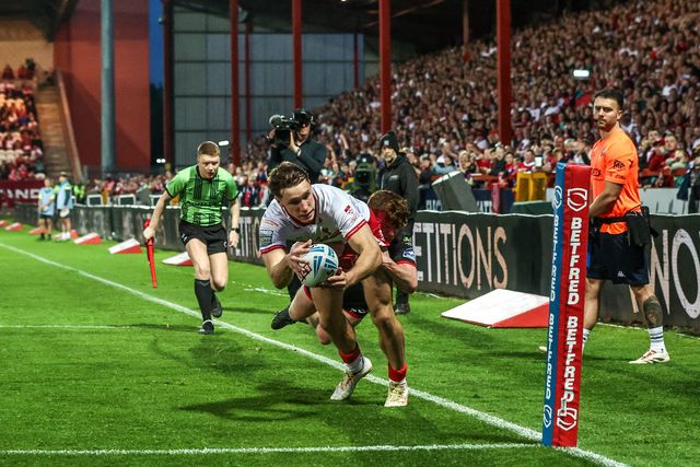 Noah Booth of Hull KR goes over for a try during the Betfred Super League round 12 match Hull KR vs Wigan Warriors at Sewell Group Craven Park, Hull, United Kingdom on 21 May 2026

(Photo by Alfie Cosgrove/News Images)