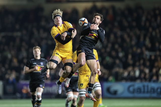 Henry Pollock ofNorthampton Saints and Boeta Chamberlain of Newcastle Red Bulls battle for the ball during the Gallagher Premiership match Newcastle Red Bulls vs Northampton Saints at Kingston Park, Newcastle, United Kingdom, 17th October 2025

(Photo by Mark Cosgrove/News Images)