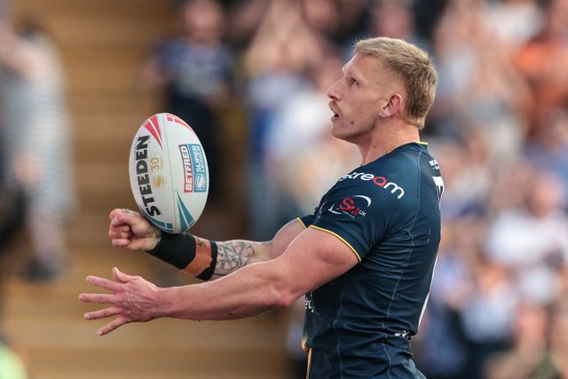 Mikolaj Oledzki of Leeds Rhinos celebrates his try during the Betfred Super League round 12 match Leeds Rhinos vs Huddersfield Giants at AMT Headingley Stadium, Leeds, United Kingdom on 22 May 2026

(Photo by Mark Cosgrove/News Images)