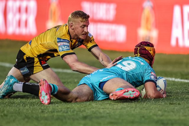 George Flanagan  of Huddersfield Giants goes over for a try during the Betfred Super League round 17 match Castleford Tigers vs Huddersfield Giants at The Mend-A-Hose Jungle, Castleford, United Kingdom, 3rd July 2025

(Photo by Alfie Cosgrove/News Images)