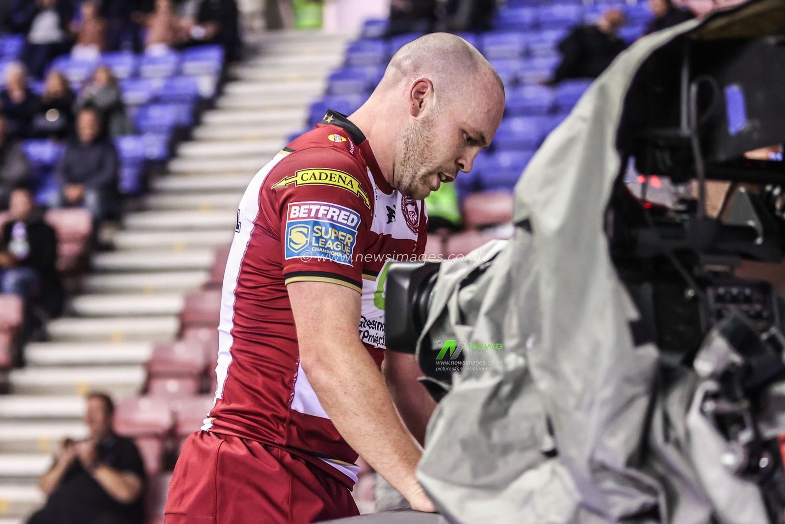 Liam Marshall of Wigan Warriors celebrates his try to make it 16-0 during the Betfred Super League Round 26 match Wigan Warriors vs Castleford Tigers at The Brick Community Stadium, Wigan, United Kingdom, 12th September 2025

(Photo by Alfie Cosgrove/News Images)