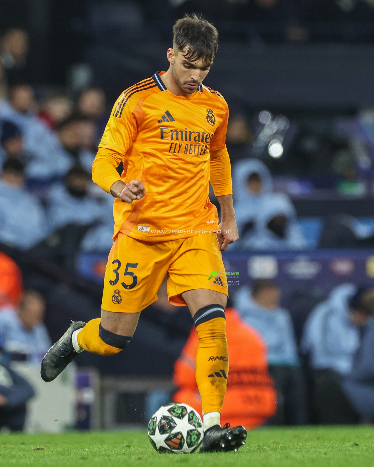 RaÃºl Asencio of Real Madrid during the UEFA Champions League Knockout Round Play-off Manchester City v Real Madrid at Etihad Stadium, Manchester, United Kingdom, 11th February 2025

(Photo by Mark Cosgrove/News Images)