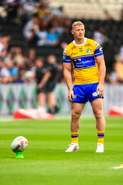 Mikołaj Oledzki of Leeds Rhinosin the pre-game warm up  during the Betfred Super League Round 24 match Hull FC vs Leeds Rhinos at MKM Stadium, Hull, United Kingdom, 30th August 2025

(Photo by Richard Bierton/News Images)