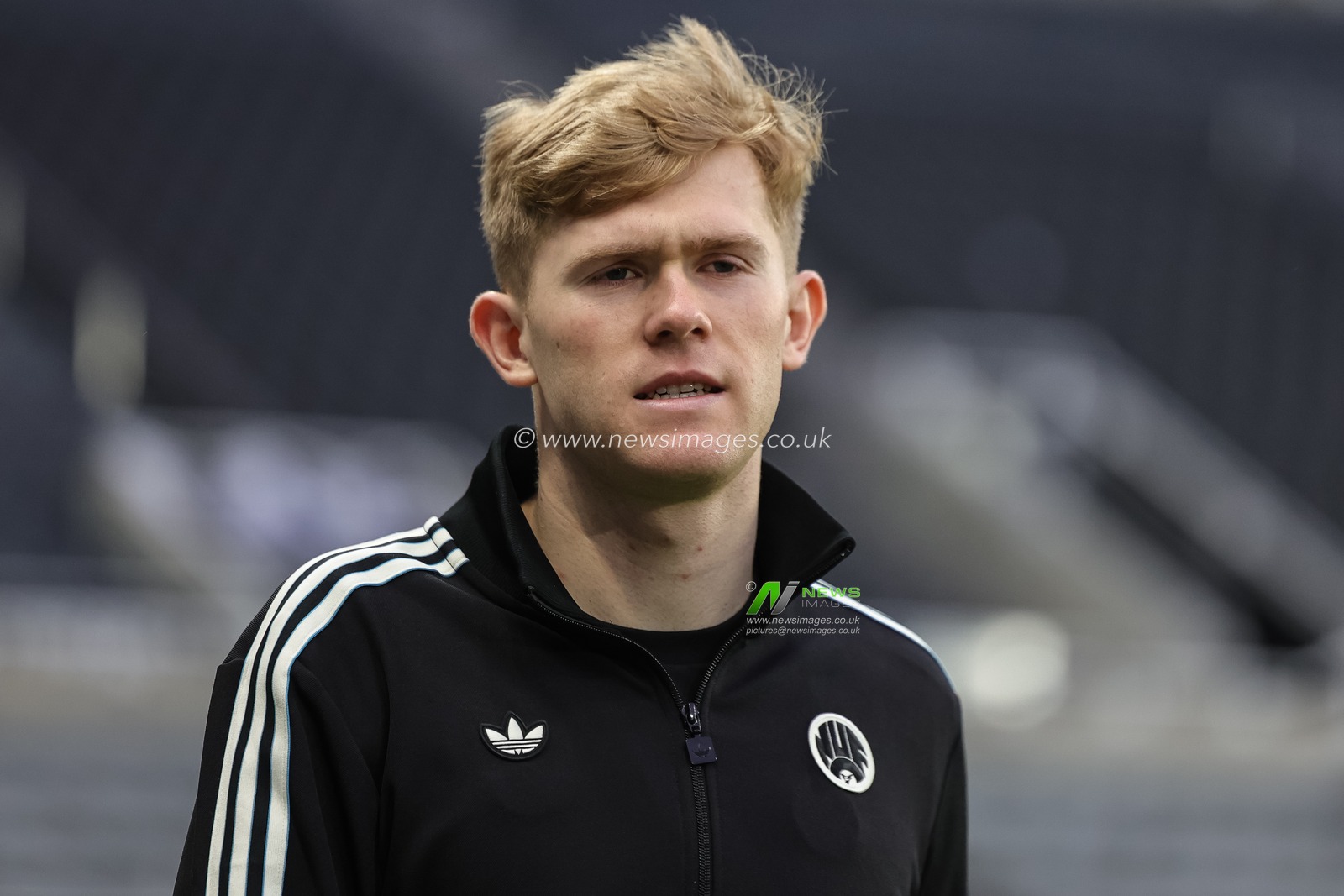 Lewis Hall of Newcastle Untied arrives during the Premier League match Newcastle United vs Aston Villa at St. James's Park, Newcastle, United Kingdom, 25th January 2026

(Photo by Mark Cosgrove/News Images)