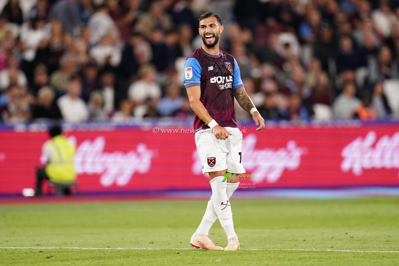 Valentin Castellanos of West Ham United during the Sky Bet Championship match West Ham United vs Wolverhampton Wanderers at London Stadium, London, United Kingdom on 01 September 2026

(Photo by Harvey Murphy/News Images)