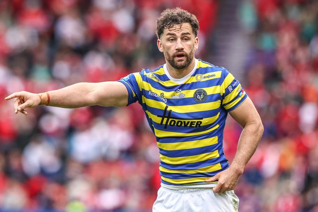 Toby King of Warrington Wolves gives team mates instructions during the Betfred Challenge Cup Semi-Finals match Warrington Wolves vs Hull KR at Eco-Power Stadium, Doncaster, United Kingdom on 10 May 2026

(Photo by Alfie Cosgrove/News Images)